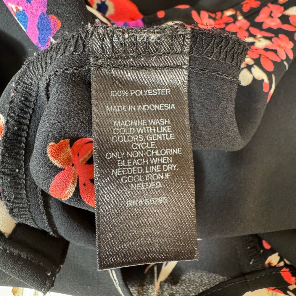 Express‎ The Portofino Shirt Women's XS Black Floral Blouse Office Business - Picture 9 of 11